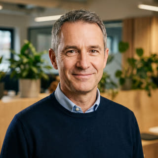 James Mitchell, Director Ejecutivo de Peral Invervía