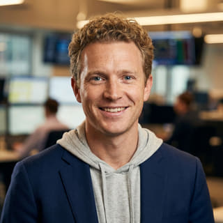 Ryan Brooks, Analista Principal de Trading en Peral Invervía